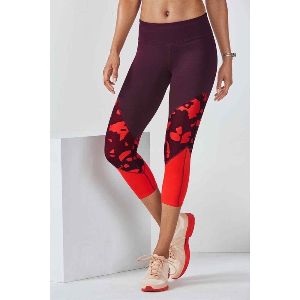 Fabletics Crop Leggings EUC Size small